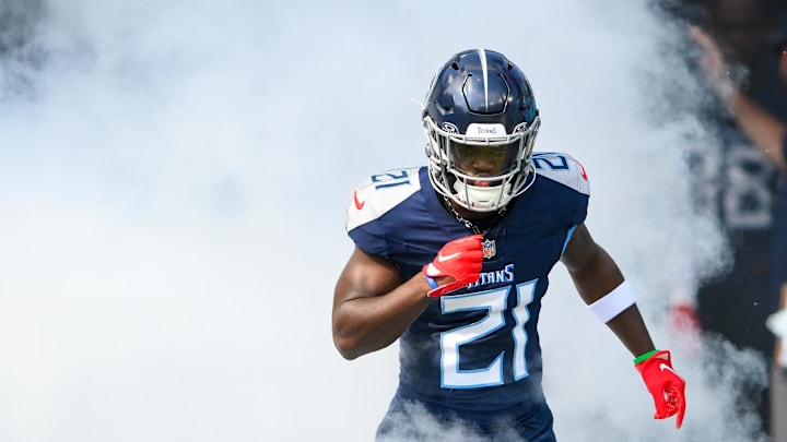 Tennessee Titans cornerback Roger McCreary runs out during player introductions against the Indianapolis Colts. Mandatory Credit: Steve Roberts-Imagn Images Tennessee Titans cornerback Roger McCreary runs out during player introductions against the Indianapolis Colts. Mandatory Credit: Steve Roberts-Imagn Images