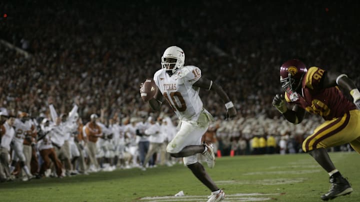 Texas quarterback Vince Young scores a touchdown against USC in the 2006 Rose Bowl.

Xxx Rose Bowl 561 Jpg S Fbc Usa Ca