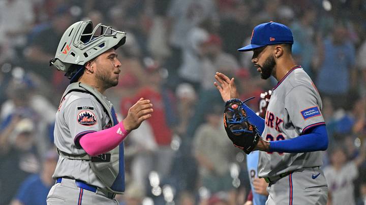 Jul 16, 2026; Philadelphia, Pennsylvania, USA; New York Mets catcher Francisco Alvarez (4) and pitcher Devin Williams (38) celebrate win against the Philadelphia Phillies at Citizens Bank Park. Mandatory Credit: Eric Hartline-Imagn Images Jul 16, 2026; Philadelphia, Pennsylvania, USA; New York Mets catcher Francisco Alvarez (4) and pitcher Devin Williams (38) celebrate win against the Philadelphia Phillies at Citizens Bank Park. Mandatory Credit: Eric Hartline-Imagn Images