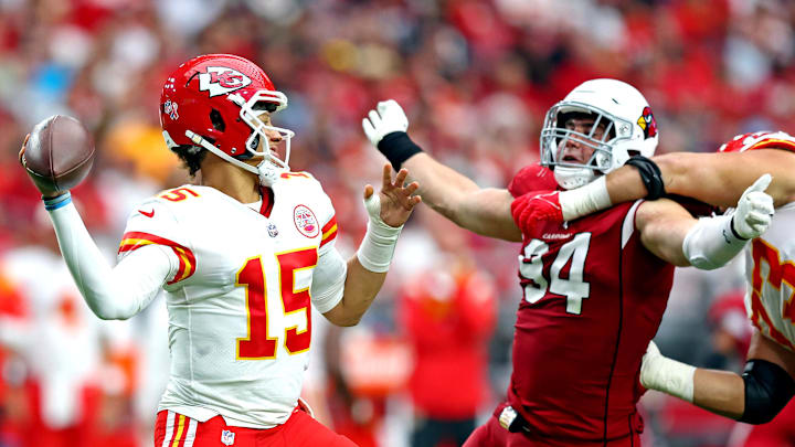 Sep 11, 2022; Glendale, Arizona, USA; Kansas City Chiefs quarterback Patrick Mahomes (15) throws a