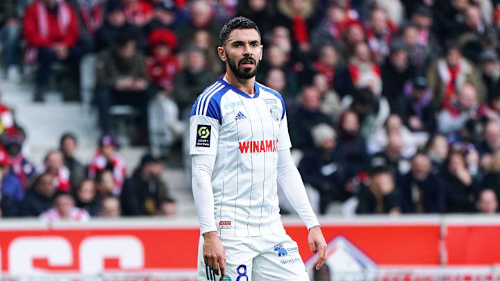 Deux clubs se battent pour récupérer Sanson