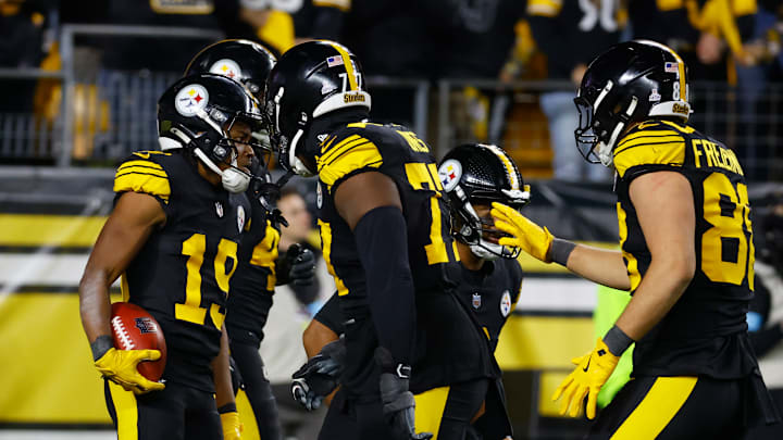 New York Giants v Pittsburgh Steelers