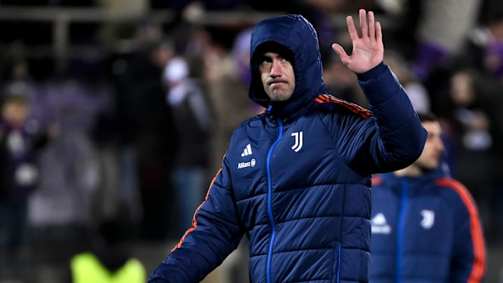 Fiorentina fans mocked their ex-striker Dusan Vlahovic for being benched by Juventus head coach Thiago Motta