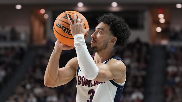 Gonzaga Bulldogs guard Braeden Smith (3)