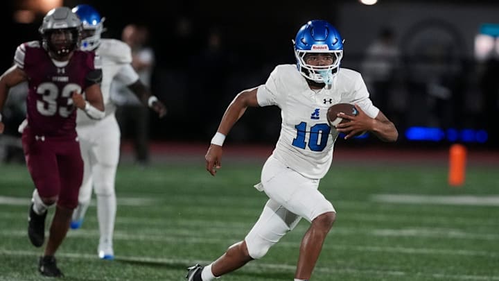 Antioch's Andre Adams (10) runs with the ball during the second round Class 6A playoff game between Antioch High School and Collierville High School in Collierville, Tenn., on November 14, 2025.