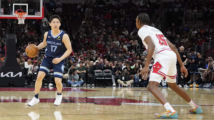 Memphis Grizzlies guard Yuki Kawamura (17) during the first half at United Center. Memphis Grizzlies guard Yuki Kawamura (17) during the first half at United Center.