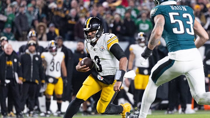 Dec 15, 2024; Philadelphia, Pennsylvania, USA; Pittsburgh Steelers quarterback Russell Wilson (3) runs with the ball against the Philadelphia Eagles during the second quarter at Lincoln Financial Field. Mandatory Credit: Bill Streicher-Imagn Images