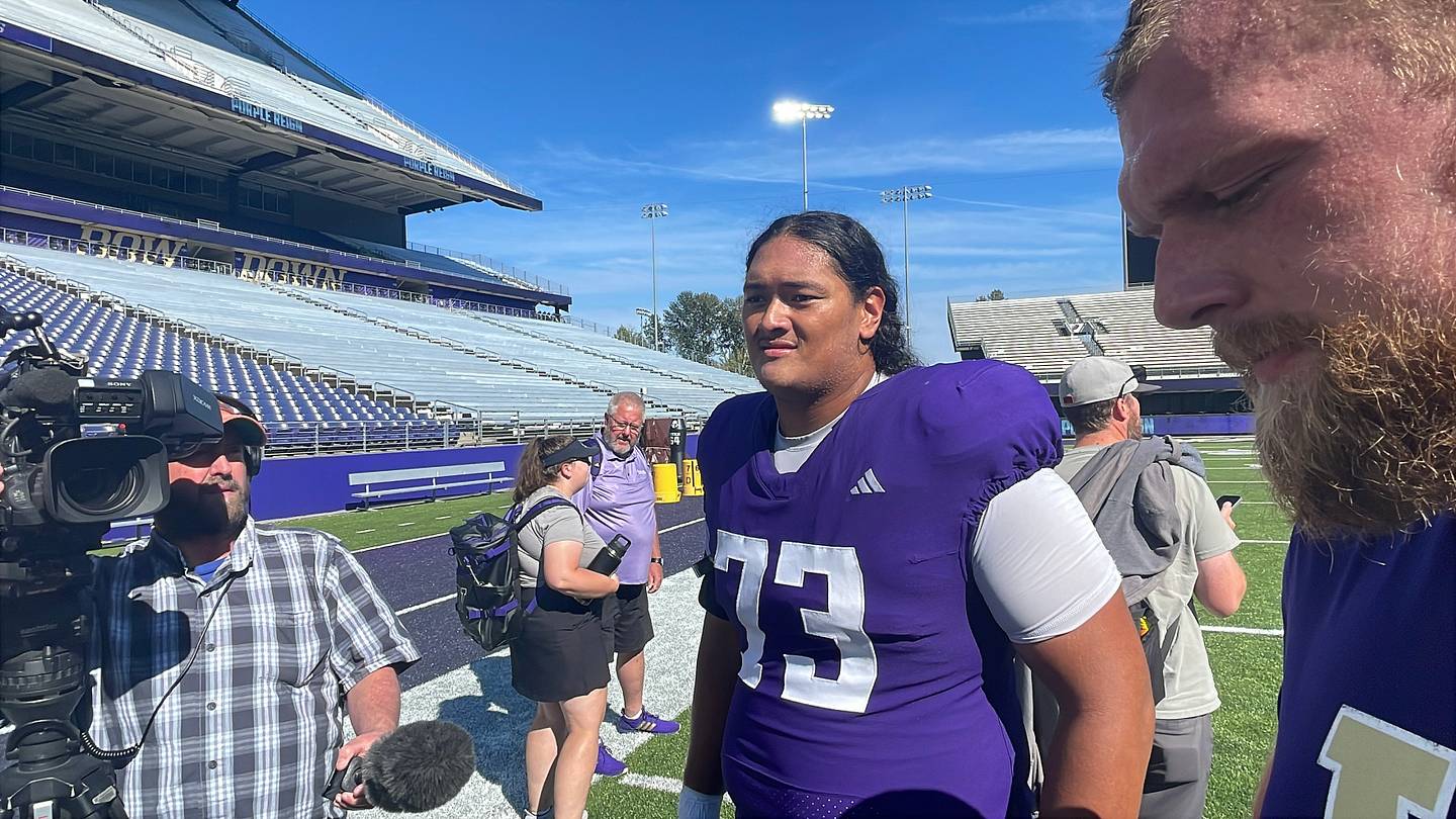 Husky Battle for Right Guard Is Respectful One