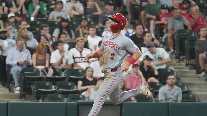 Aug 11, 2026; Chicago, Illinois, USA; Cincinnati Reds second baseman Matt McLain (9) scores the go ahead run against the Chicago White Sox during the tenth inning at Rate Field. Mandatory Credit: David Banks-Imagn Images Aug 11, 2026; Chicago, Illinois, USA; Cincinnati Reds second baseman Matt McLain (9) scores the go ahead run against the Chicago White Sox during the tenth inning at Rate Field. Mandatory Credit: David Banks-Imagn Images
