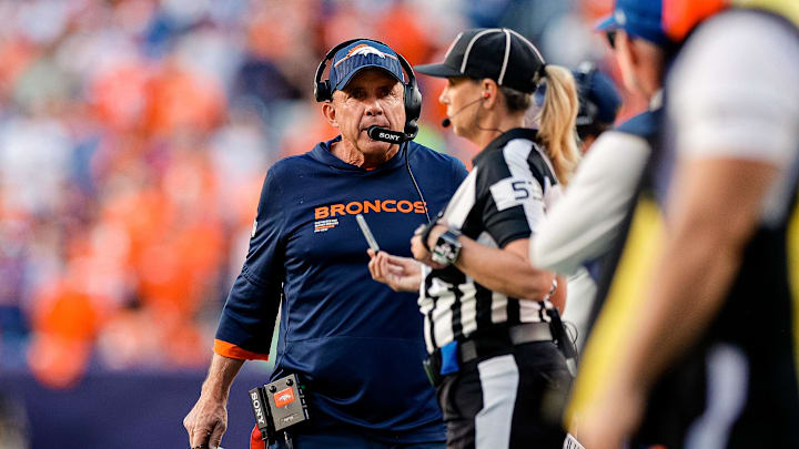 Oct 19, 2025; Denver, Colorado, USA; Denver Broncos head coach Sean Payton looks to down judge Sarah Thomas (53) in the fourth quarter against the New York Giants at Empower Field at Mile High. Mandatory Credit: Isaiah J. Downing-Imagn Images Oct 19, 2025; Denver, Colorado, USA; Denver Broncos head coach Sean Payton looks to down judge Sarah Thomas (53) in the fourth quarter against the New York Giants at Empower Field at Mile High. Mandatory Credit: Isaiah J. Downing-Imagn Images