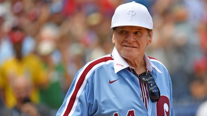 Aug 7, 2022; Philadelphia, Pennsylvania, USA; Former Philadelphia Phillies great Pete Rose acknowledges the crowd during Alumni Day ceremony before game against the Washington Nationals at Citizens Bank Park. Aug 7, 2022; Philadelphia, Pennsylvania, USA; Former Philadelphia Phillies great Pete Rose acknowledges the crowd during Alumni Day ceremony before game against the Washington Nationals at Citizens Bank Park.