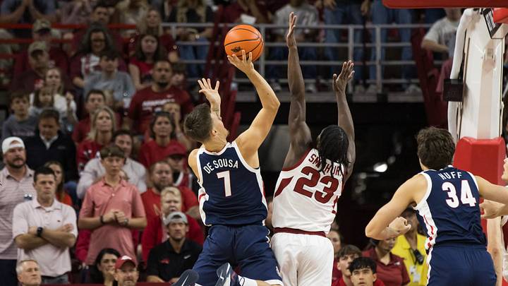 Oct 24, 2026; Fayetteville, AK, USA; Arkansas Razorbacks guard Jordan Smith Jr. (23) attempts to block a shot by Gonzaga Bulldogs guard Nathan de Sousa (7) during the first half at Bud Walton Arena. Oct 24, 2026; Fayetteville, AK, USA; Arkansas Razorbacks guard Jordan Smith Jr. (23) attempts to block a shot by Gonzaga Bulldogs guard Nathan de Sousa (7) during the first half at Bud Walton Arena.