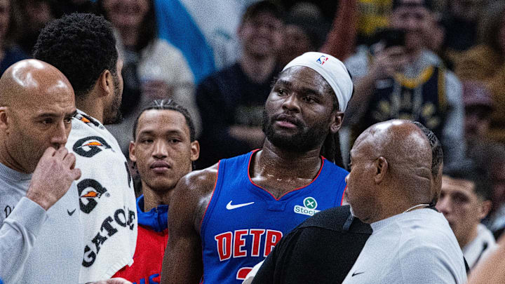 Jan 29, 2025; Indianapolis, Indiana, USA; Detroit Pistons center Isaiah Stewart (28) is ejected from the game for a flagrant foul on Indiana Pacers center Thomas Bryant (3)  in the first half at Gainbridge Fieldhouse. Mandatory Credit: Trevor Ruszkowski-Imagn Images