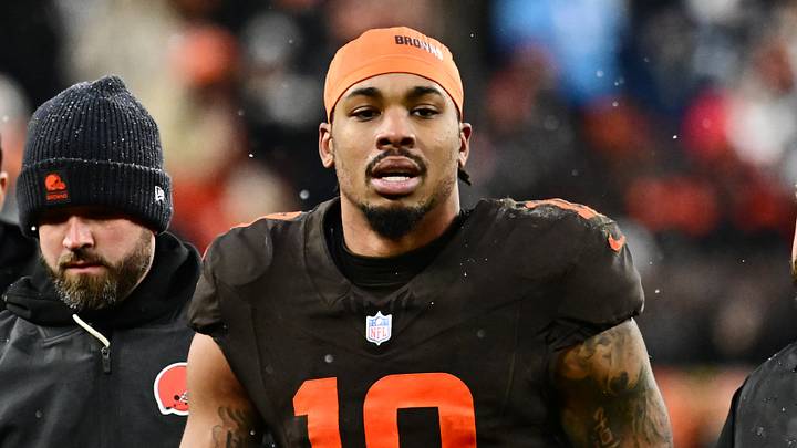 Dec 7, 2025; Cleveland, Ohio, USA; Cleveland Browns wide receiver Cedric Tillman (19) walks off the field after being injured against the Tennessee Titans fourth quarter at Huntington Bank Field. Mandatory Credit: Ken Blaze-Imagn Images Dec 7, 2025; Cleveland, Ohio, USA; Cleveland Browns wide receiver Cedric Tillman (19) walks off the field after being injured against the Tennessee Titans fourth quarter at Huntington Bank Field. Mandatory Credit: Ken Blaze-Imagn Images