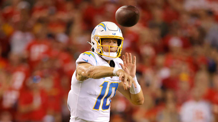 Los Angeles Chargers v Kansas City Chiefs