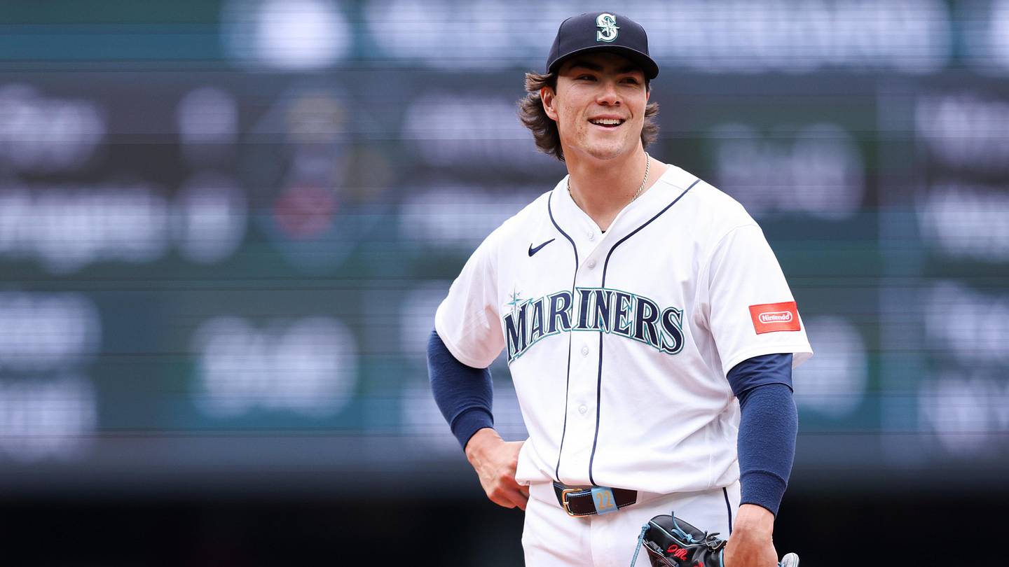 Bryan Woo’s Unselfish Response Says Everything About Mariners’ Six-Man Rotation Gamble