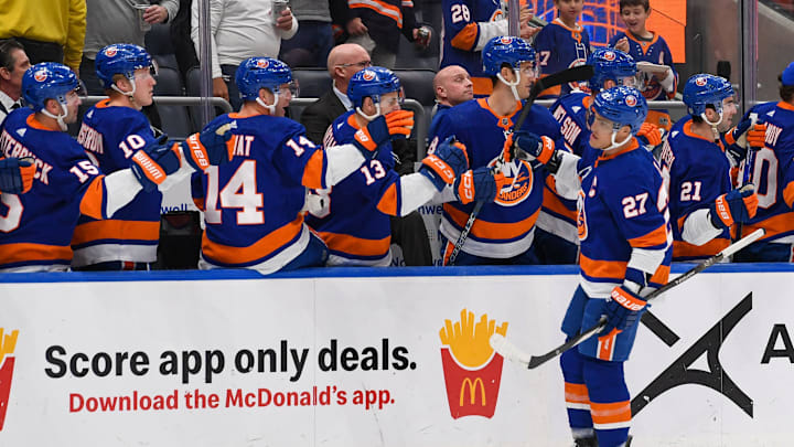 Nov 22, 2023; Elmont, New York, USA; New York Islanders left wing Anders Lee (27) celebrates his