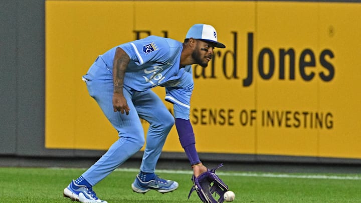 Apr 26, 2025; Kansas City, Missouri, USA;  Kansas City Royals second baseman Maikel Garcia (11) fields a ground ball in the eighth inning against the Houston Astros at Kauffman Stadium. Mandatory Credit: Peter Aiken-Imagn Images