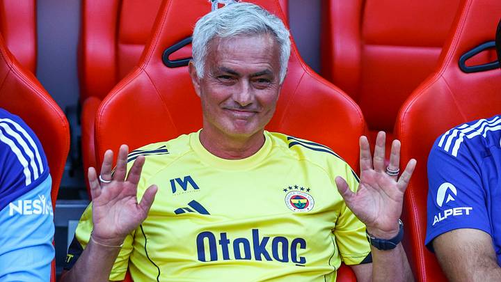 SL Benfica v Fenerbahce - Pre-Season Friendly SL Benfica v Fenerbahce - Pre-Season Friendly