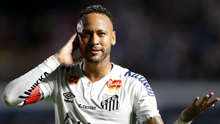 Santos v Bragantino - Campeonato Paulista 2025