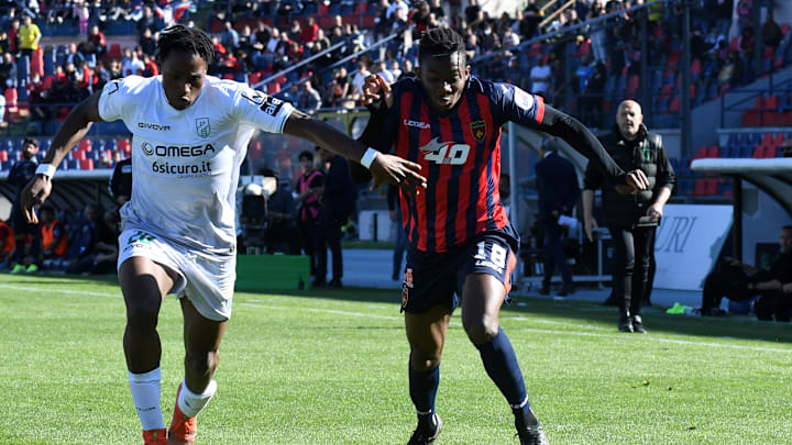 Alvin Okoro (con la maglia del Pordenone)