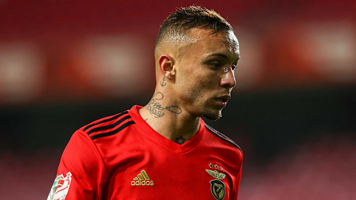 Everton Cebolinha entra na mira do Alviverde.