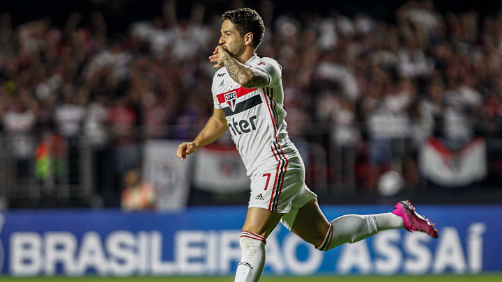 O atacante de 33 anos estava defendendo o Orlando City, dos Estados Unidos