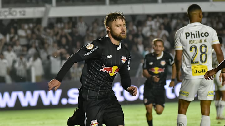 Equipes se enfrentam neste domingo