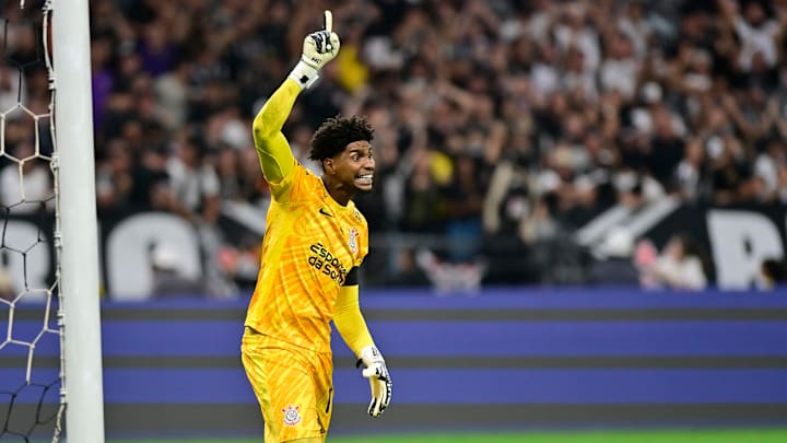 Hugo Souza foi fundamental na conquista do Japão Hugo Souza foi fundamental na conquista do Japão