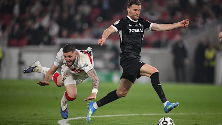 Lucas Höler setzte sich gegen Jeff Chabot durch