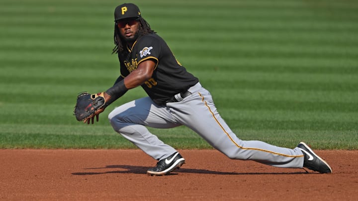 Sep 27, 2020; Cleveland, Ohio, USA; Pittsburgh Pirates first basemen Josh Bell (55) fields the ball