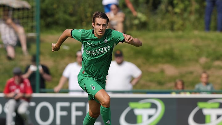 Florian Neuhaus Florian Neuhaus