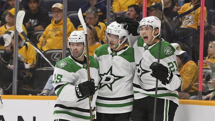 Oct 26, 2025; Nashville, Tennessee, USA; Dallas Stars center Wyatt Johnston (53) celebrates with his teammates after scoring a goal against the Nashville Predators during the second period at Bridgestone Arena. Mandatory Credit: Steve Roberts-Imagn Images Oct 26, 2025; Nashville, Tennessee, USA; Dallas Stars center Wyatt Johnston (53) celebrates with his teammates after scoring a goal against the Nashville Predators during the second period at Bridgestone Arena. Mandatory Credit: Steve Roberts-Imagn Images