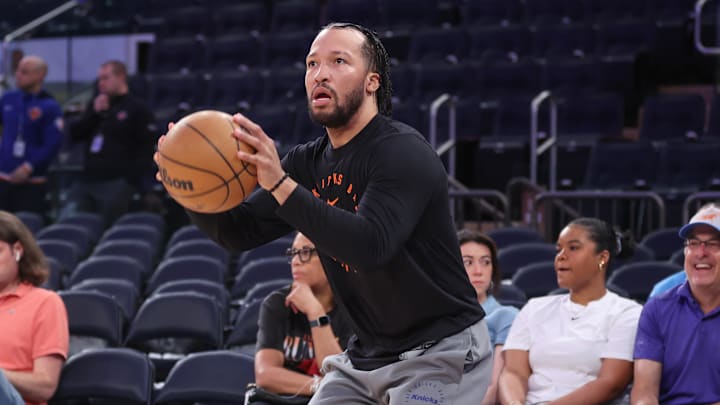 New York Knicks guard Jalen Brunson warms up prior to game five of first round for the NBA Playoffs. Mandatory Credit: Wendell Cruz-Imagn Images
