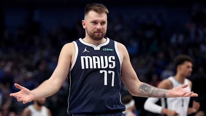 San Antonio Spurs v Dallas Mavericks