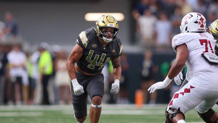 Sep 20, 2025; Atlanta, Georgia, USA; Georgia Tech Yellow Jackets linebacker Kyle Efford (44) rushes the passer against the Temple Owls in the second quarter at Bobby Dodd Stadium at Hyundai Field. Mandatory Credit: Brett Davis-Imagn Images Sep 20, 2025; Atlanta, Georgia, USA; Georgia Tech Yellow Jackets linebacker Kyle Efford (44) rushes the passer against the Temple Owls in the second quarter at Bobby Dodd Stadium at Hyundai Field. Mandatory Credit: Brett Davis-Imagn Images
