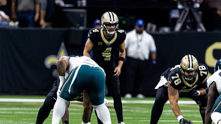 Sep 22, 2024; New Orleans, Louisiana, USA; New Orleans Saints quarterback Derek Carr (4) calls for the ball during the first half against the Philadelphia Eagles at Caesars Superdome. Sep 22, 2024; New Orleans, Louisiana, USA; New Orleans Saints quarterback Derek Carr (4) calls for the ball during the first half against the Philadelphia Eagles at Caesars Superdome.