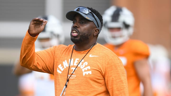 Defensive coordinator Tim Banks coaches players during a drill during Tennessee Football   s first fall practice, Wednesday, Aug. 2, 2023.
