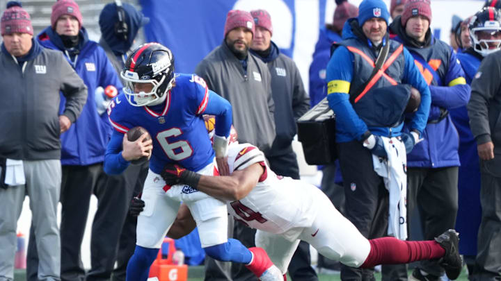 Dec 14, 2025; East Rutherford, New Jersey, USA; New York Giants quarterback Jaxson Dart (6) runs with the ball against Washington Commanders linebacker Bobby Wagner (54) at MetLife Stadium. Mandatory Credit: Robert Deutsch-Imagn Images Dec 14, 2025; East Rutherford, New Jersey, USA; New York Giants quarterback Jaxson Dart (6) runs with the ball against Washington Commanders linebacker Bobby Wagner (54) at MetLife Stadium. Mandatory Credit: Robert Deutsch-Imagn Images