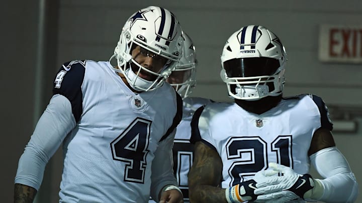 Reasons why the Cowboys should and shouldn't reunite with Ezekiel Elliott before the 2023 season.