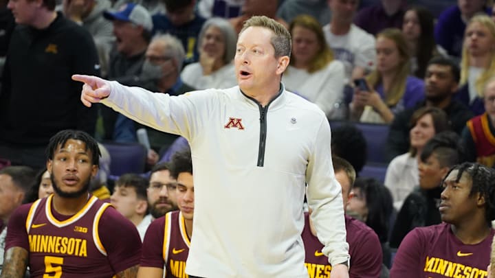 Jan 3, 2026; Evanston, Illinois, USA; Minnesota Golden Gophers head coach Niko Medved gestures to his team against the Northwestern Wildcats during the first half at Welsh-Ryan Arena. Mandatory Credit: David Banks-Imagn Images
