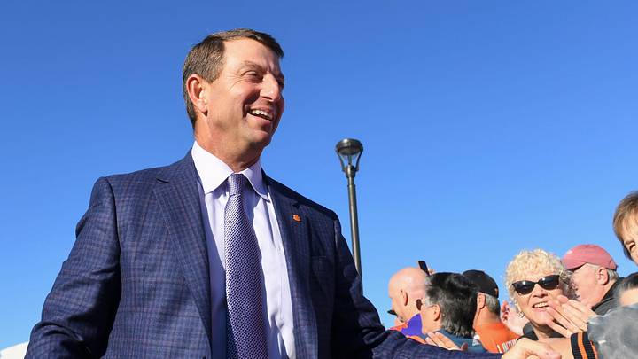 Clemson head coach Dabo Swinney will go to Baton Rouge in Week 1 to face LSU, being a massive underdog.