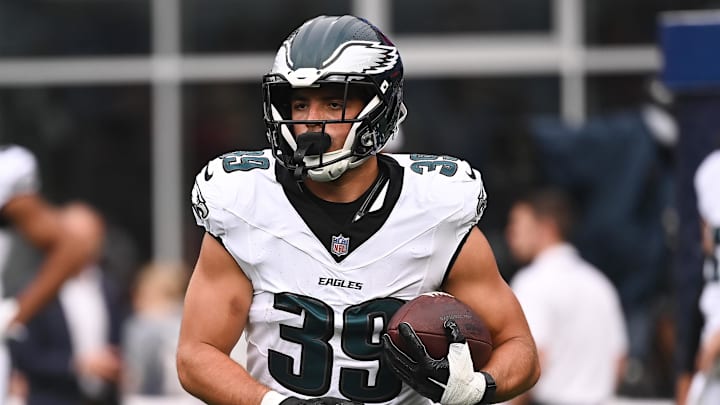 Aug 15, 2024; Foxborough, MA, USA; Philadelphia Eagles running back Will Shipley (39) warms up before a game against the New England Patriots at Gillette Stadium.