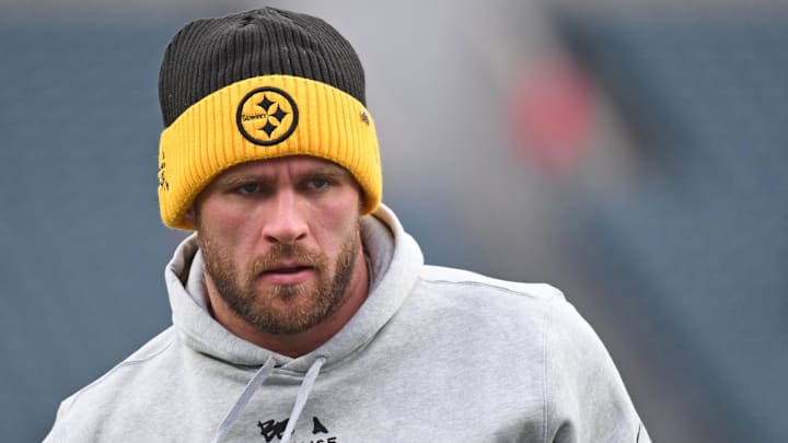 Dec 15, 2024; Philadelphia, Pennsylvania, USA; Pittsburgh Steelers linebacker T.J. Watt (90) during warmups against the Philadelphia Eagles at Lincoln Financial Field. Mandatory Credit: Eric Hartline-Imagn Images