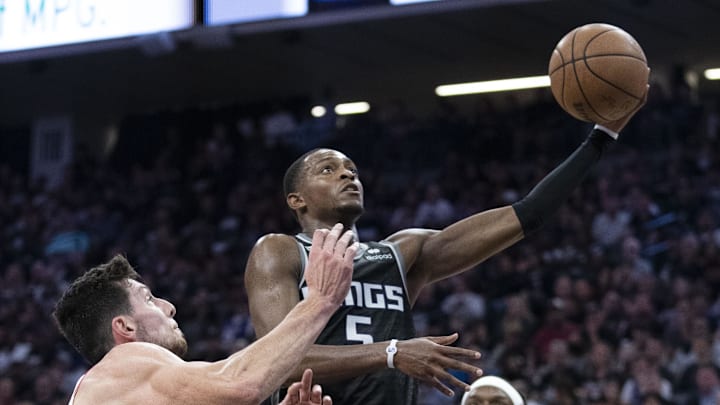 October 19, 2022; Sacramento, California, USA; Sacramento Kings guard De'Aaron Fox (5) shoots the
