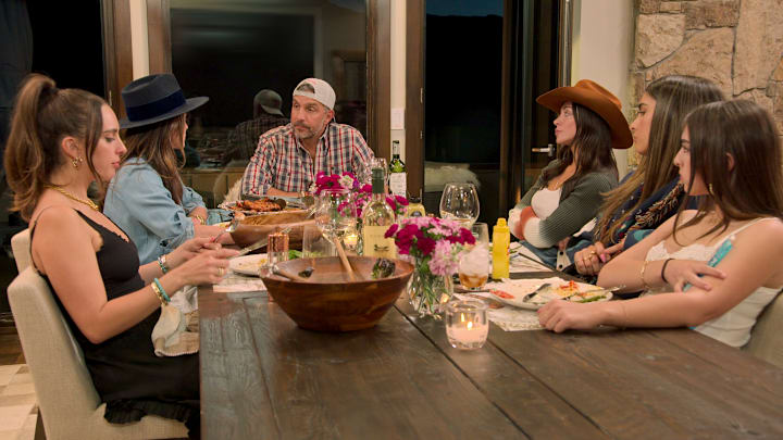 Buying Beverly Hills. (L to R) Alexia Umansky, Kyle Richards, Mauricio Umansky, Farrah Brittany, Sophia Umansky, Portia Umansky in episode 201 of Buying Beverly Hills. Cr. Courtesy of Netflix © 2024