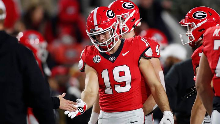 Georgia tight end Brock Bowers (19) warms up before the start of a NCAA college football game Georgia tight end Brock Bowers (19) warms up before the start of a NCAA college football game