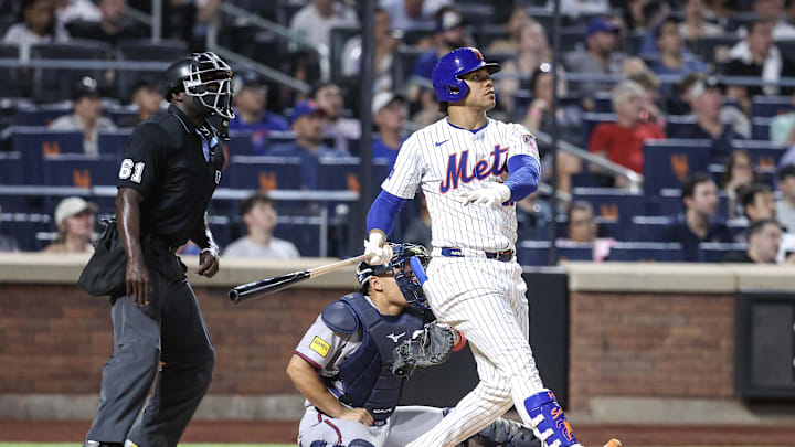 Jun 25, 2025; New York City, New York, USA; New York Mets right fielder Juan Soto (22) hits a solo home run in the seventh inning against the Atlanta Braves at Citi Field. Mandatory Credit: Wendell Cruz-Imagn Images Jun 25, 2025; New York City, New York, USA; New York Mets right fielder Juan Soto (22) hits a solo home run in the seventh inning against the Atlanta Braves at Citi Field. Mandatory Credit: Wendell Cruz-Imagn Images