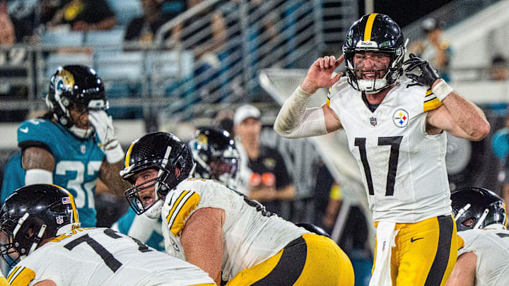 Pittsburgh Steelers quarterback Skylar Thompson (17) changes the play during the second half of the first preseason game where the Jacksonville Jaguars hosted the Pittsburgh Steelers Saturday Aug. 9, 2025, at EverBank Stadium in Jacksonville. Pittsburgh Steelers quarterback Skylar Thompson (17) changes the play during the second half of the first preseason game where the Jacksonville Jaguars hosted the Pittsburgh Steelers Saturday Aug. 9, 2025, at EverBank Stadium in Jacksonville.