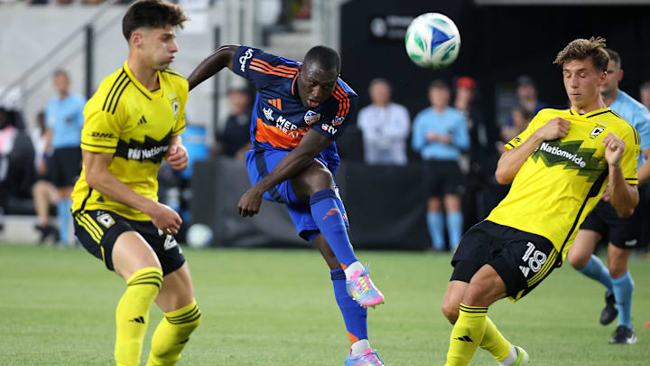 Kévin Denkey (middle) scored the opener in his first Hell is Real derby.